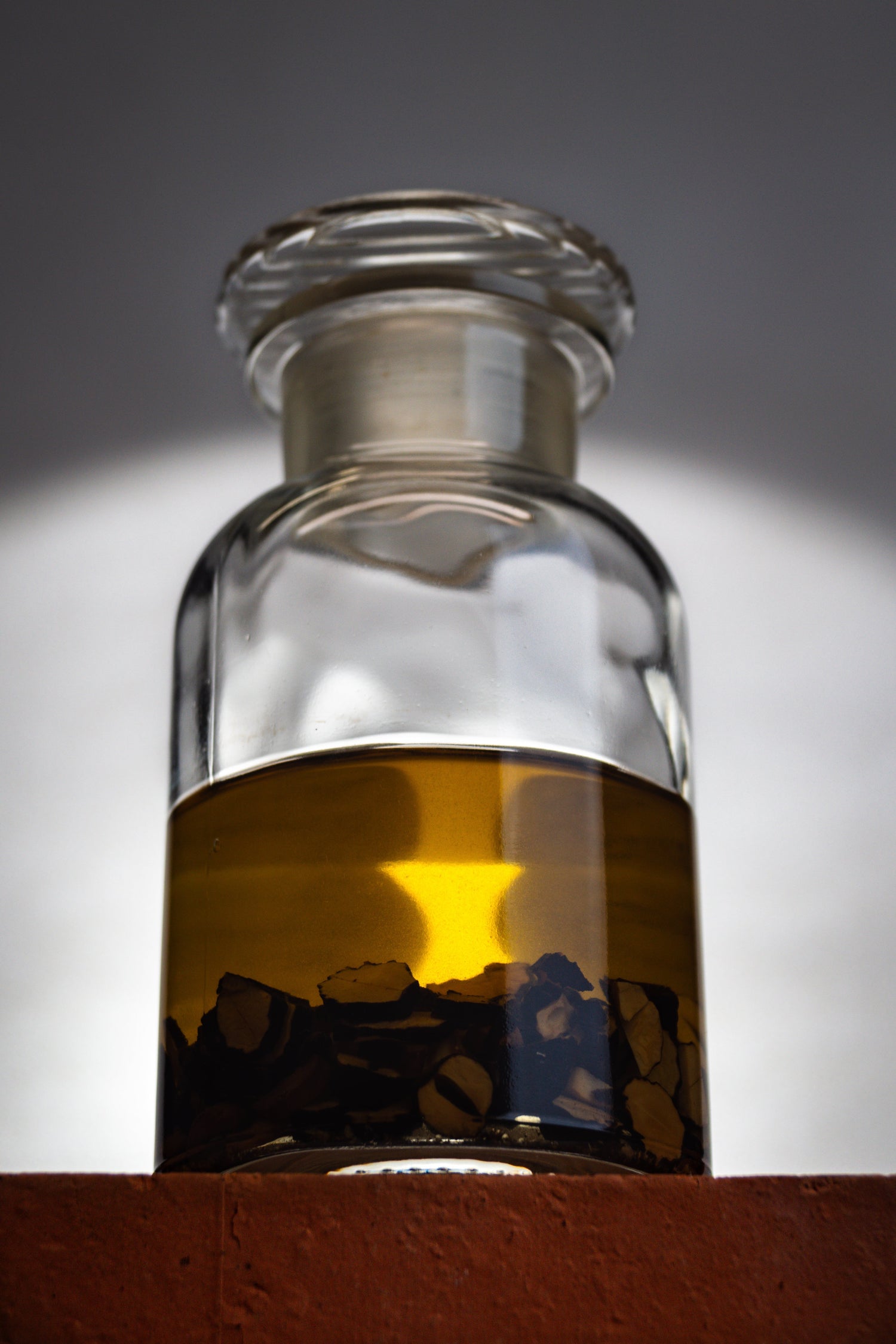 Naturparfum aus Augsburg: Von der Tee-Tinktur zum Duft